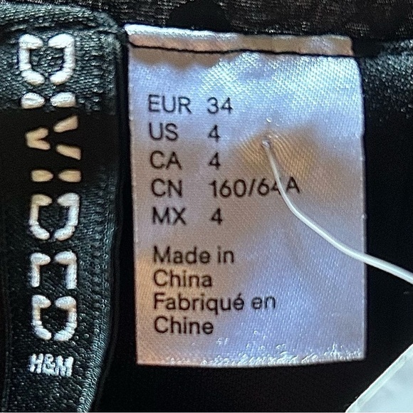 H&M Divided Party Night Sequin Micro Mini Skirt, Fully Lined, Size 4, NWT - Picture 10 of 13